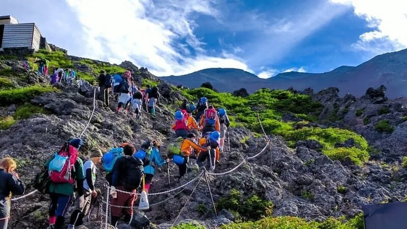 Đi bộ đường dài và leo núi những hoạt động phổ biến tại các khu du lịch sinh thái